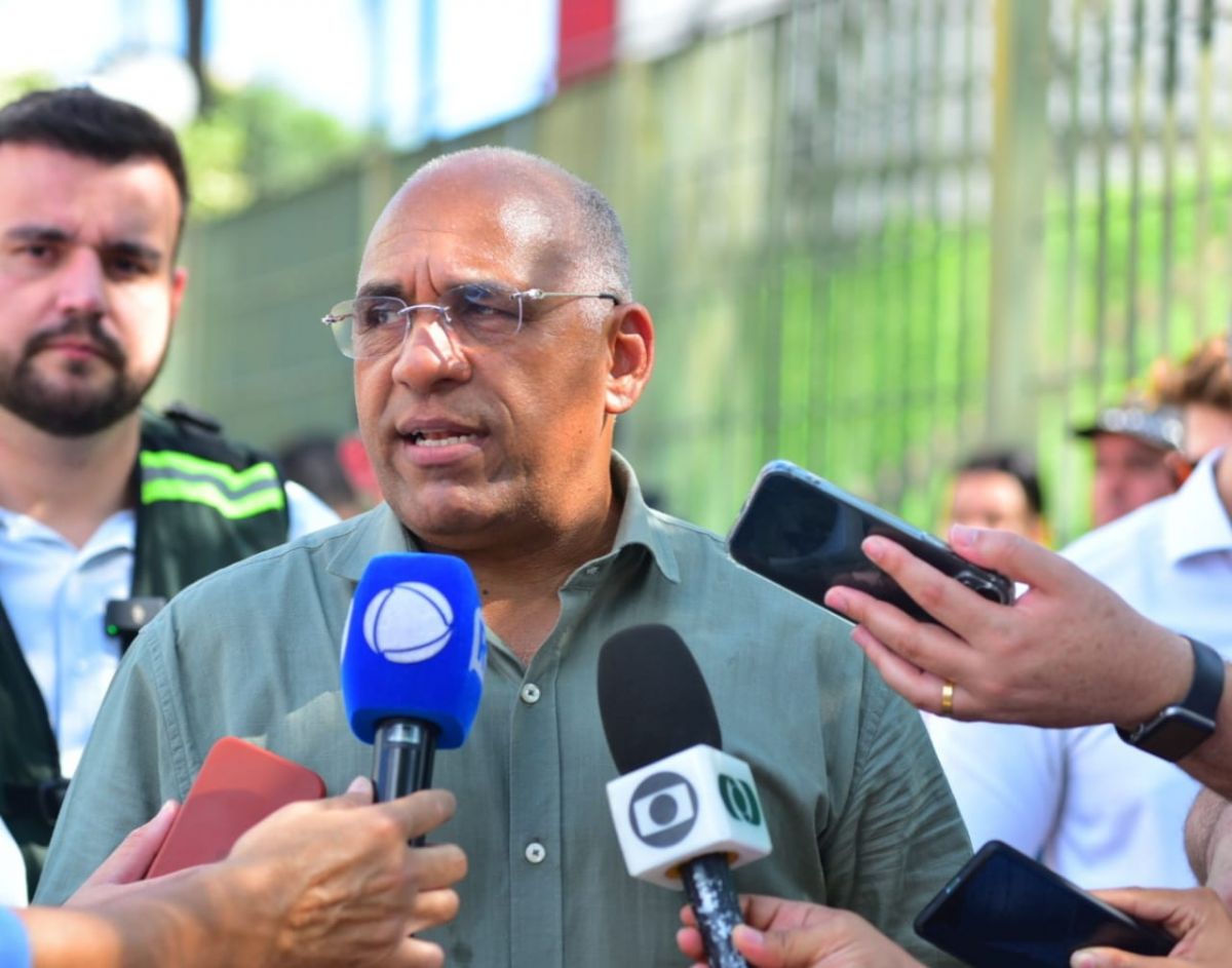 Vereadores devem derrubar veto de Rogério Cruz no novo código de posturas